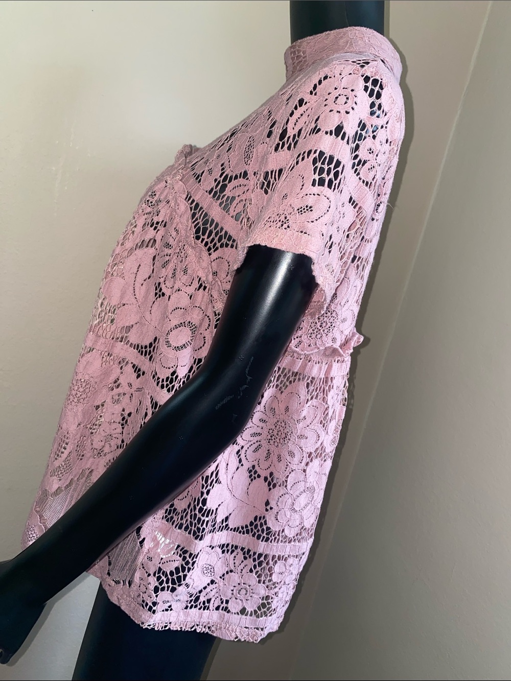 Luna Rae High-Neck Lace Blouse in Pink Dusty Rose - Picture 4 of 11